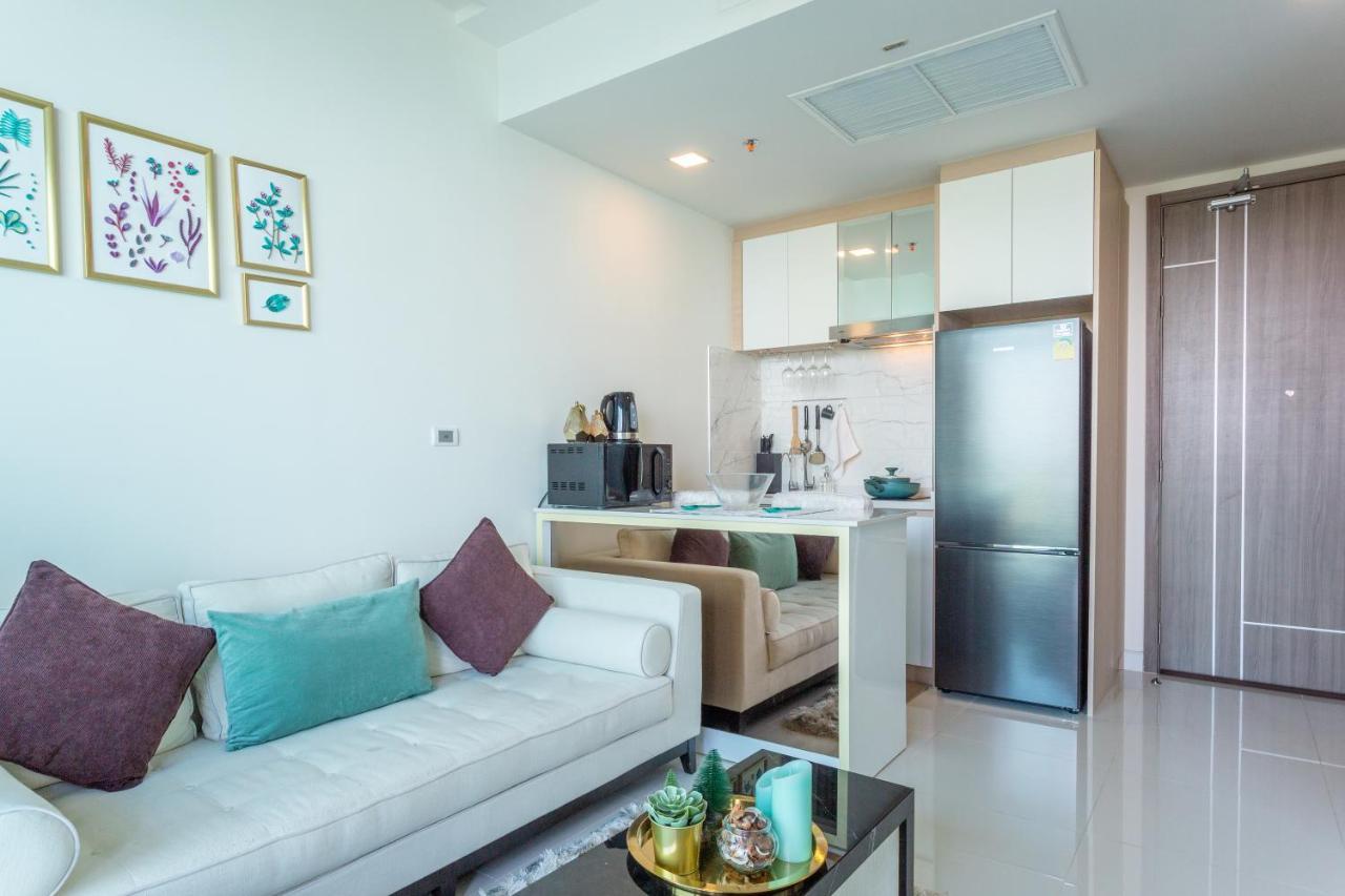 Luxury Beach Front 1 Bedroom / Netflix / Bangsare - Pattaya Bang Sare Exterior photo