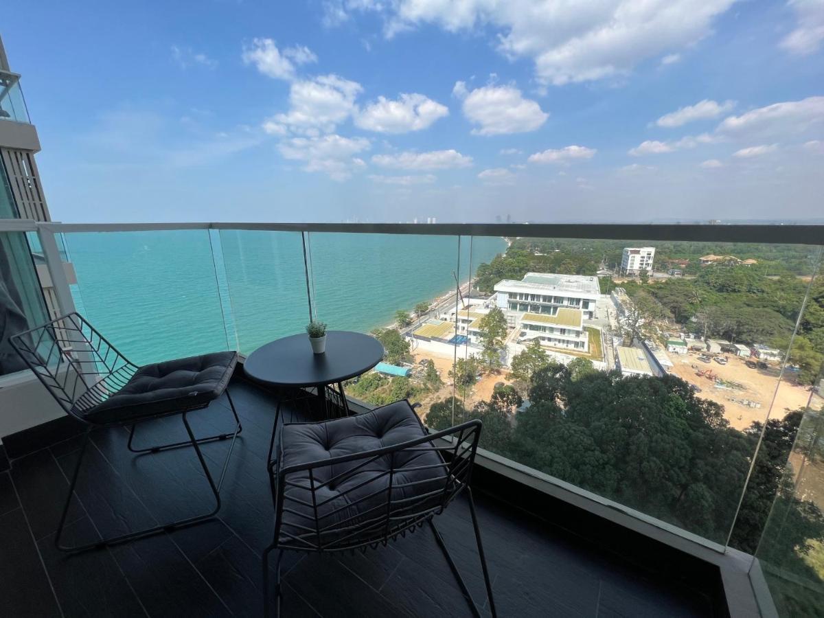 Luxury Beach Front 1 Bedroom / Netflix / Bangsare - Pattaya Bang Sare Exterior photo